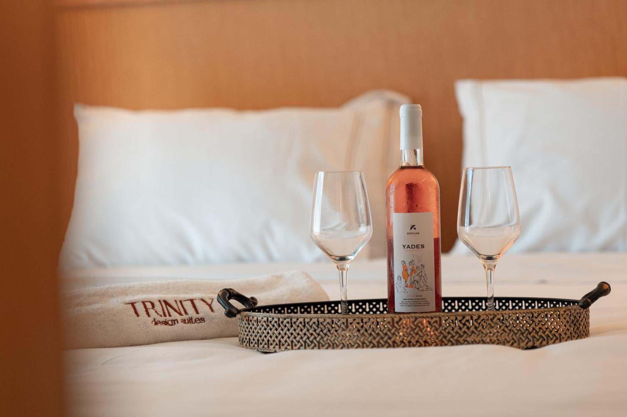 Trinity Design Suites Valanidorachi Екстериор снимка