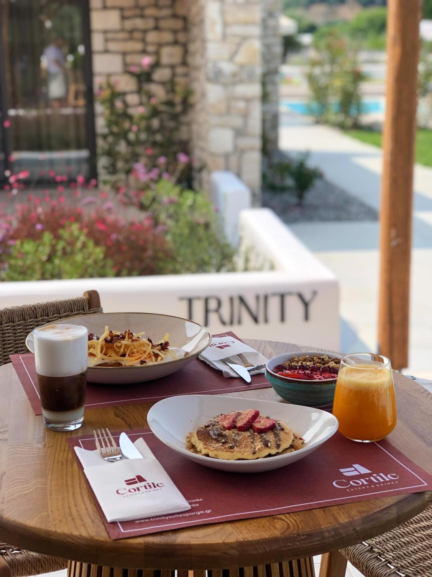 Trinity Design Suites Valanidorachi Екстериор снимка