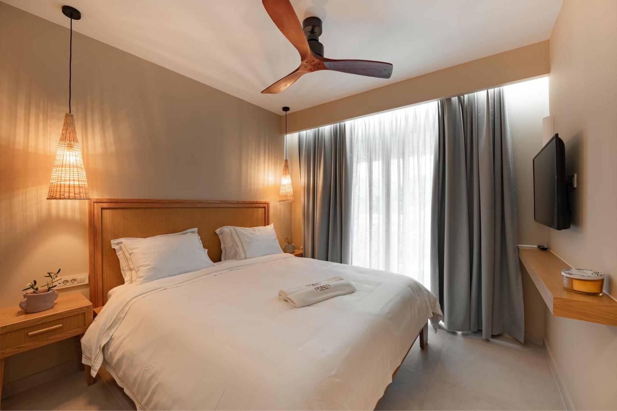 Trinity Design Suites Valanidorachi Екстериор снимка