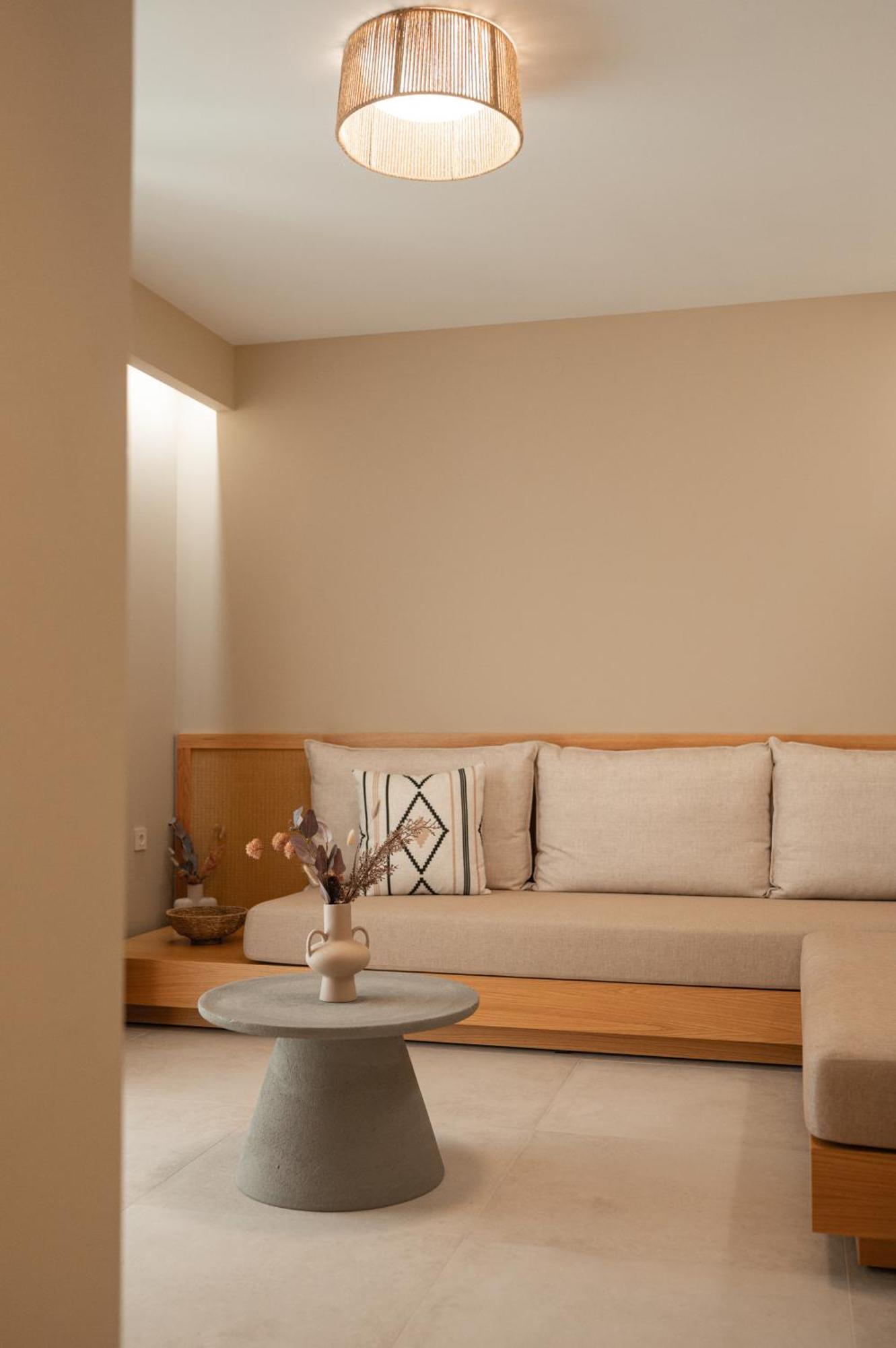 Trinity Design Suites Valanidorachi Екстериор снимка