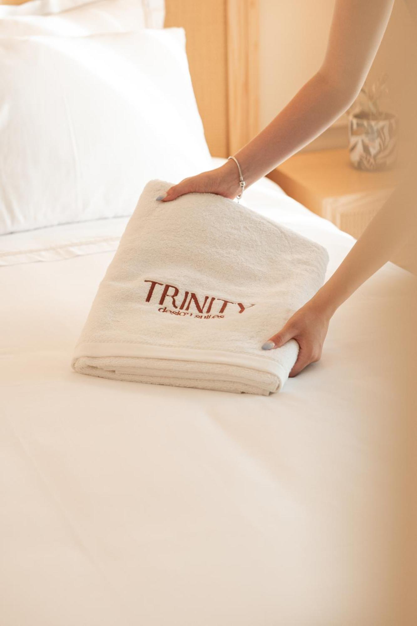 Trinity Design Suites Valanidorachi Екстериор снимка