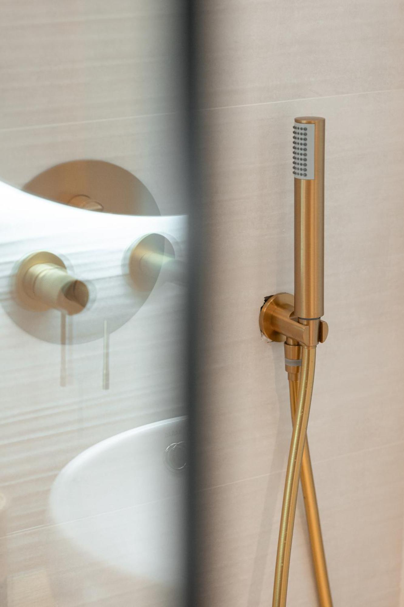 Trinity Design Suites Valanidorachi Екстериор снимка