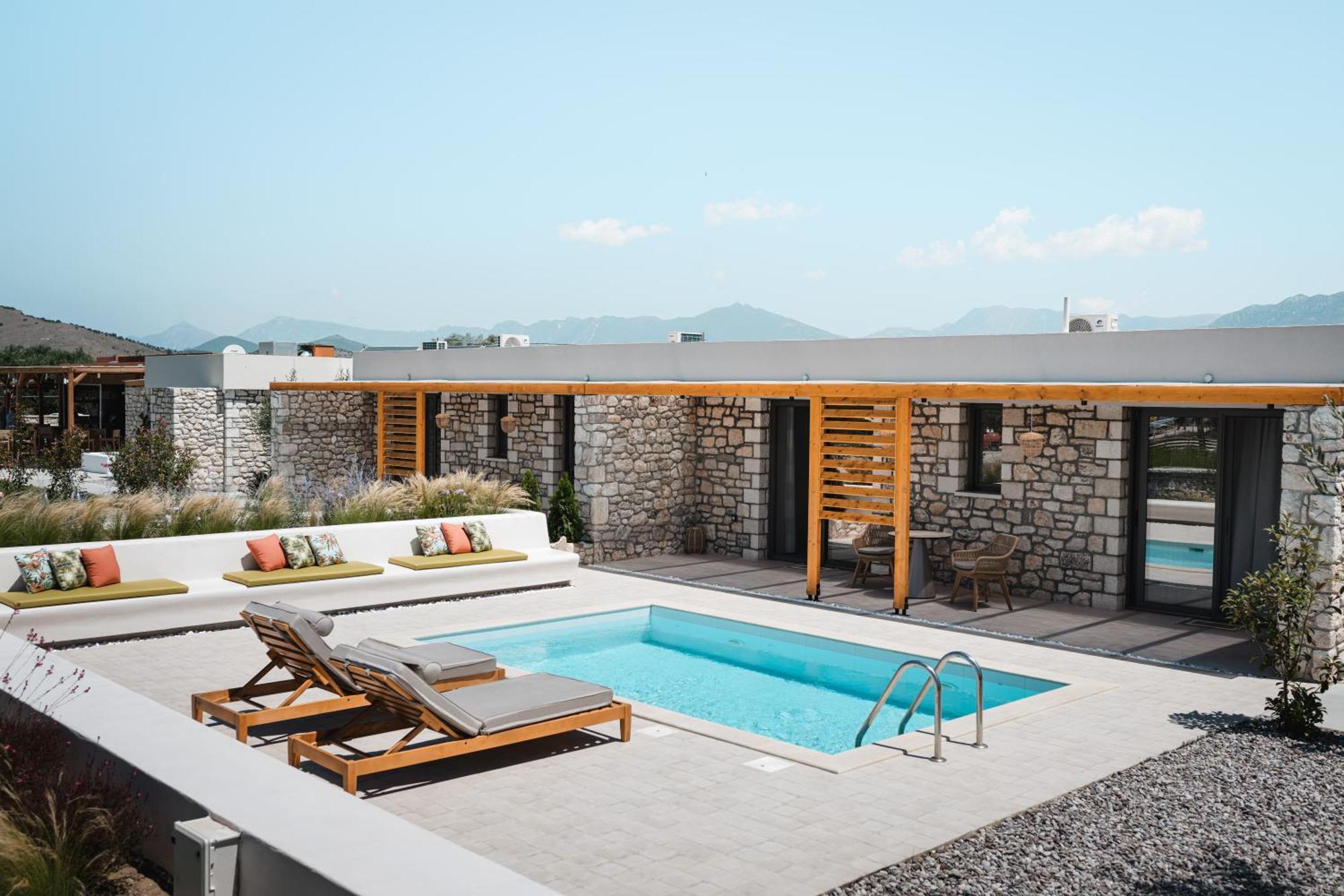 Trinity Design Suites Valanidorachi Екстериор снимка